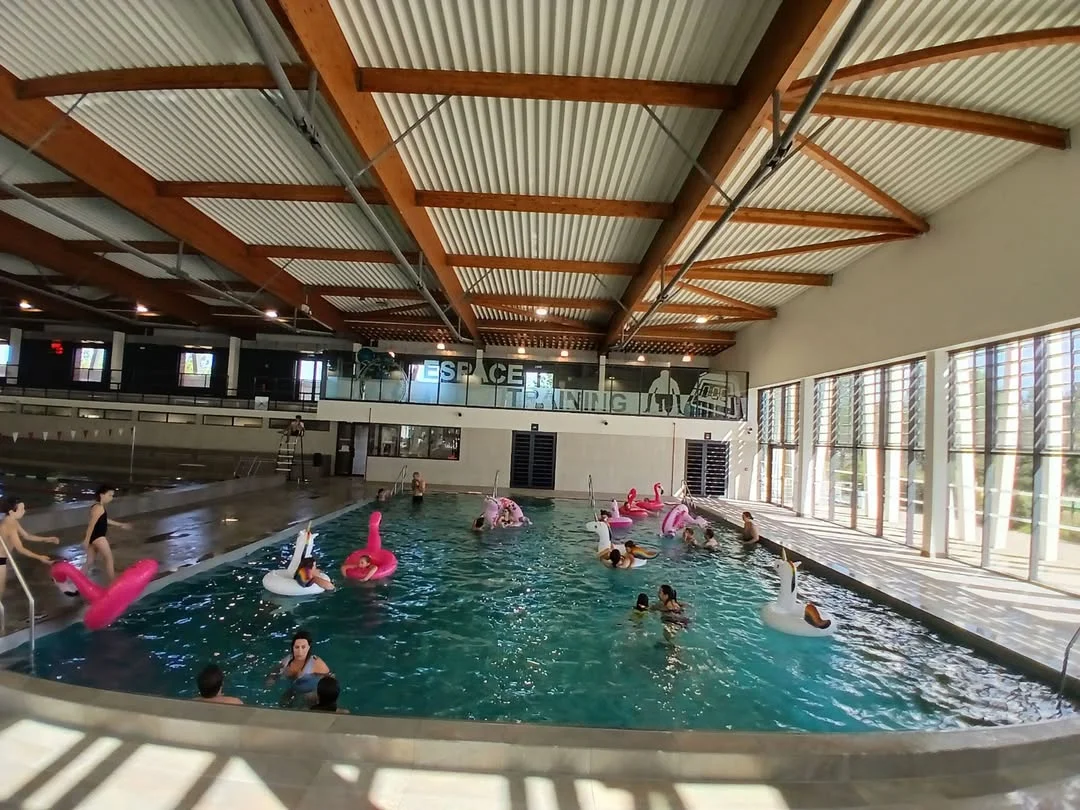 Animations bouées à la piscine (Aygueblue)