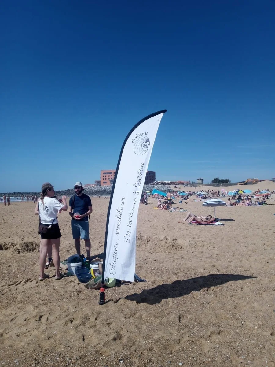 Nettoyage de plage à l’Agréou (avec Lost Surf School)