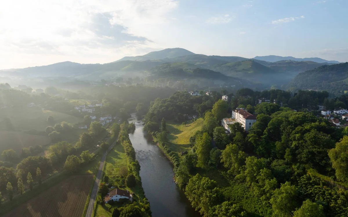 Guided tour of Cambo-les-Bains, History and transformations of a spa town