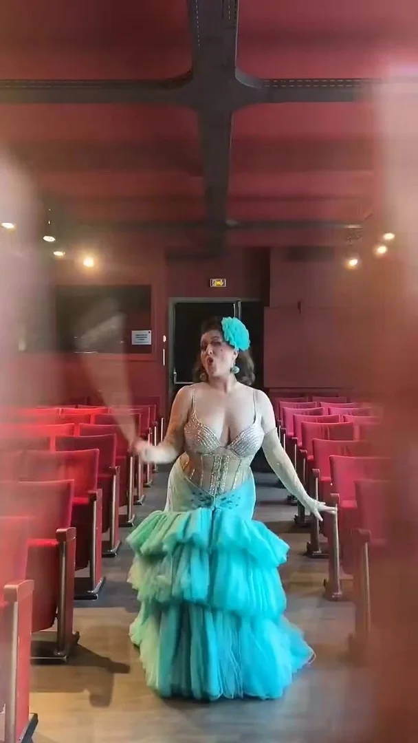 Burlesque with Les Demoiselles du K-Barré at La Comédie de Toulouse